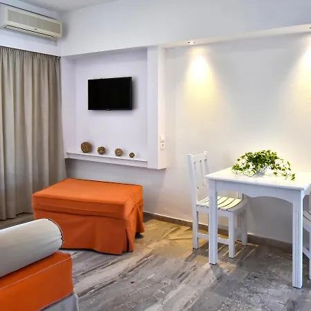 Korali מלון דירות 4*