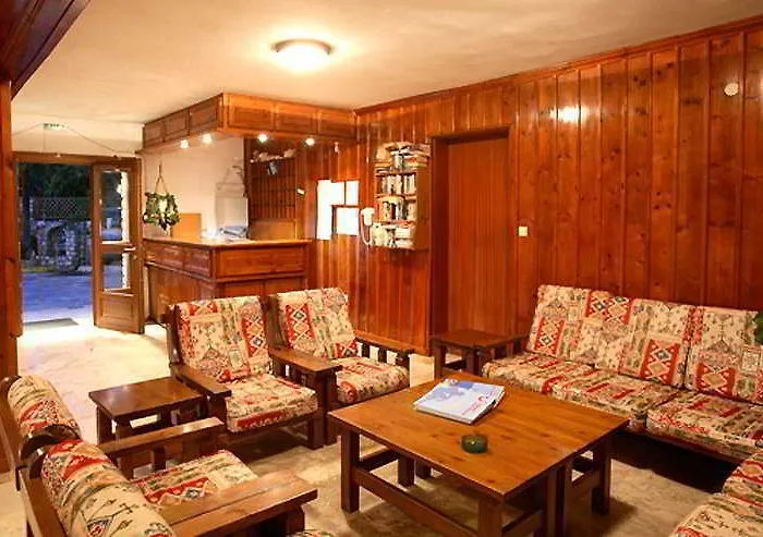 Apartahotel Korali Troulos